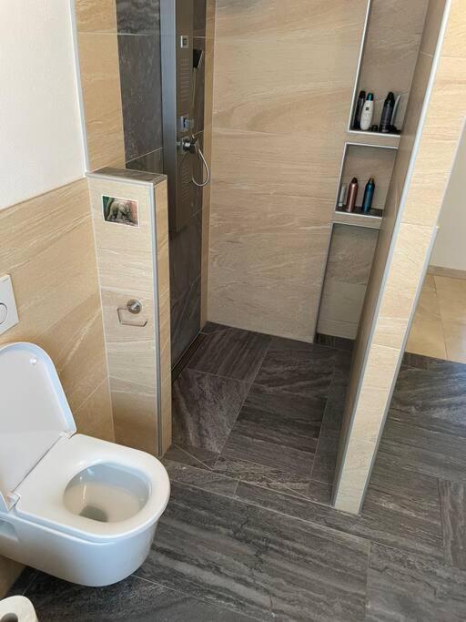 Moderne Wohnung Mit Stil Gross Gerungs 外观 照片