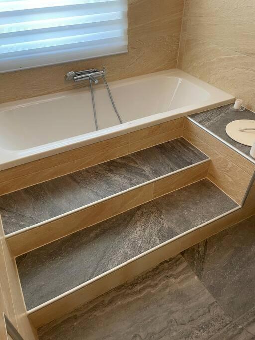 Moderne Wohnung Mit Stil Gross Gerungs 外观 照片